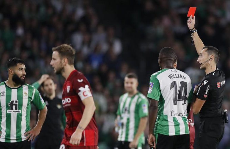 108 expulsiones en LaLiga Santander